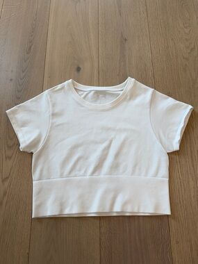 Offline by Aerie White Short Sleeve Crop Top Size Large
